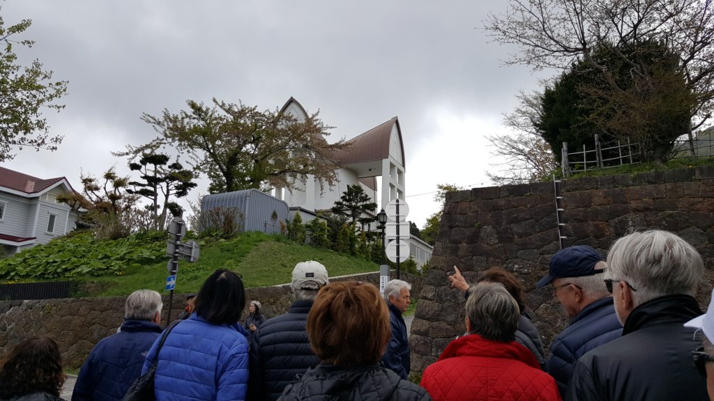hakodatewalkingtourchurchesmotomachidistrict20.jpg